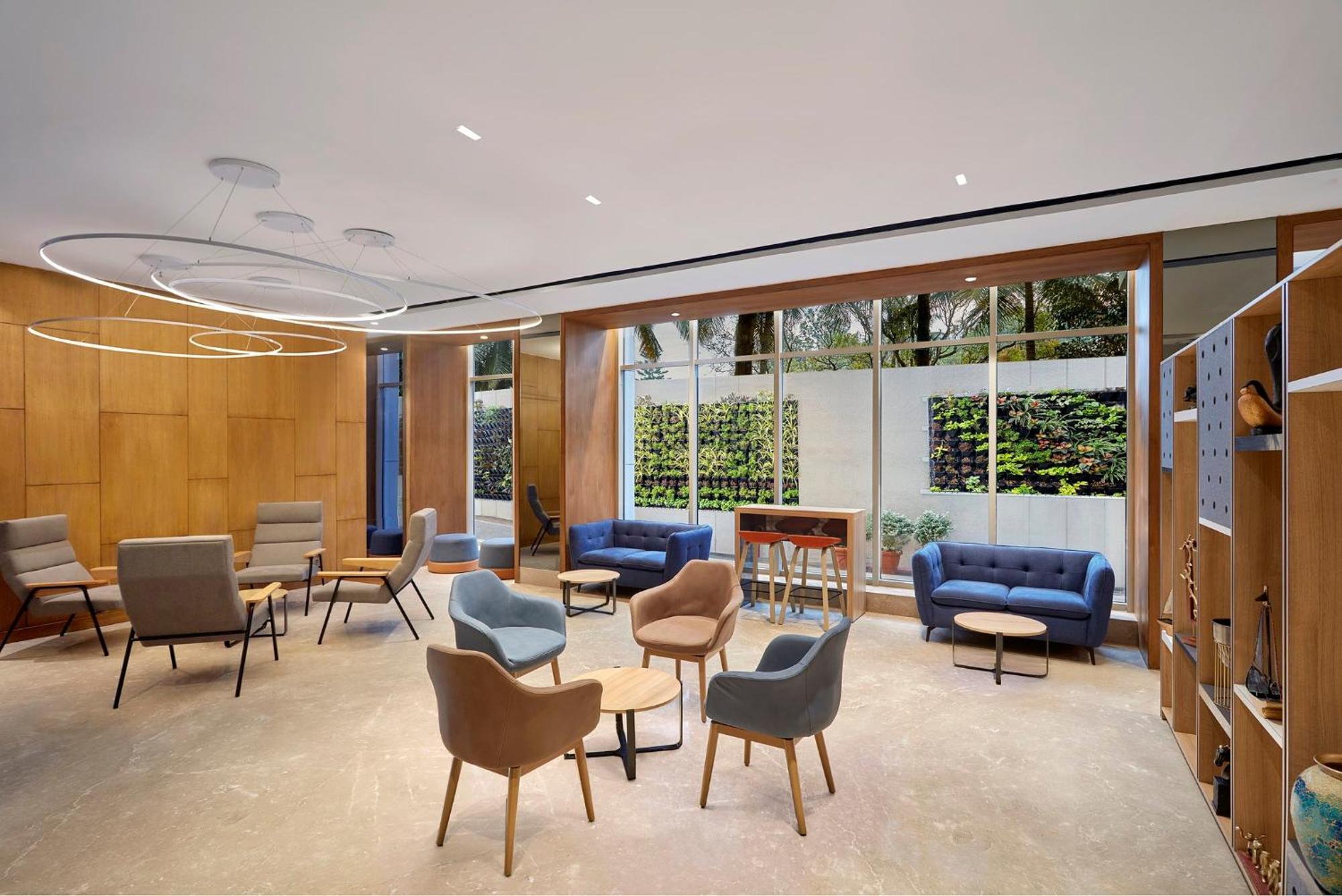 Holiday Inn Express Bengaluru Bommasandra By Ihg Kammasandra Bagian luar foto